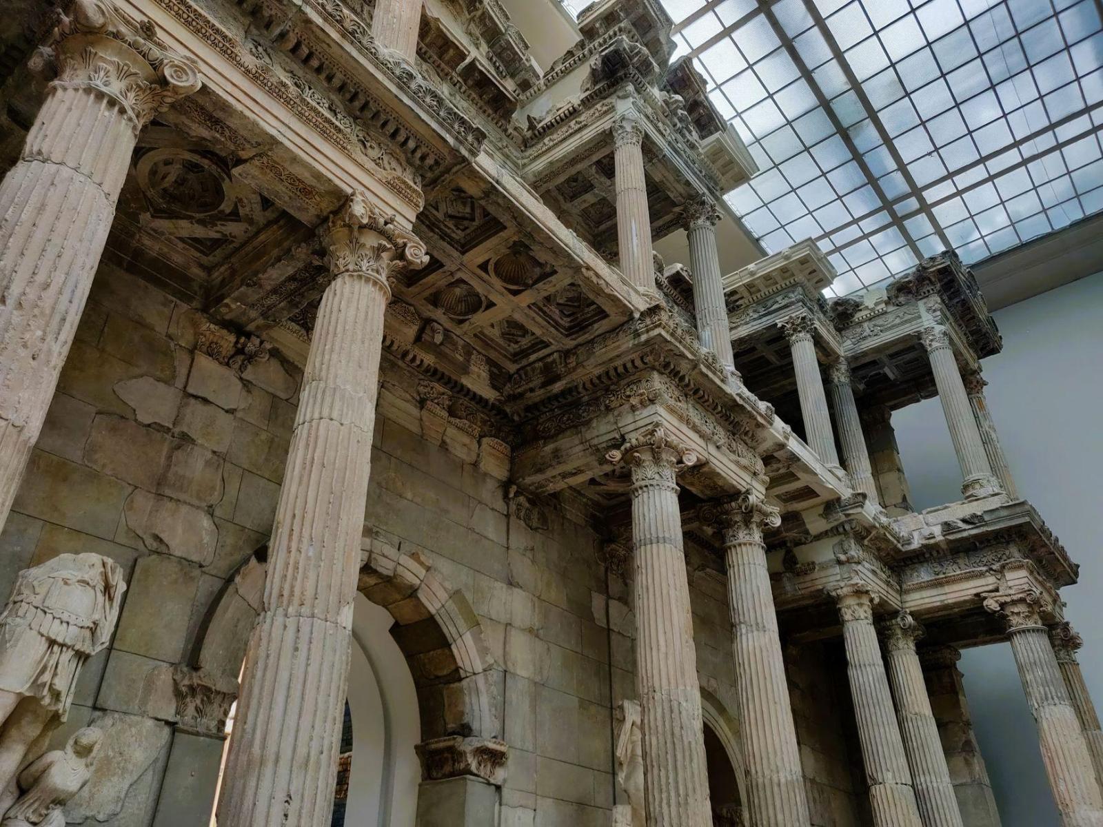 Pergamonmuseum: Monumentale Architektur und kuratorischer Ansatz